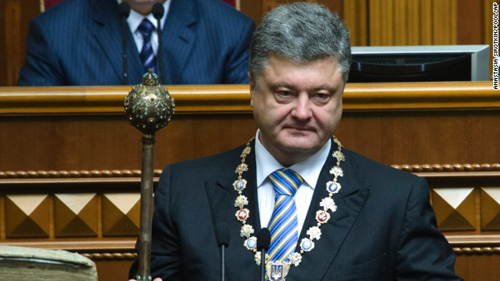 Tổng thống Poroshenko và 10 lời hứa ‘tan thành mây khói’